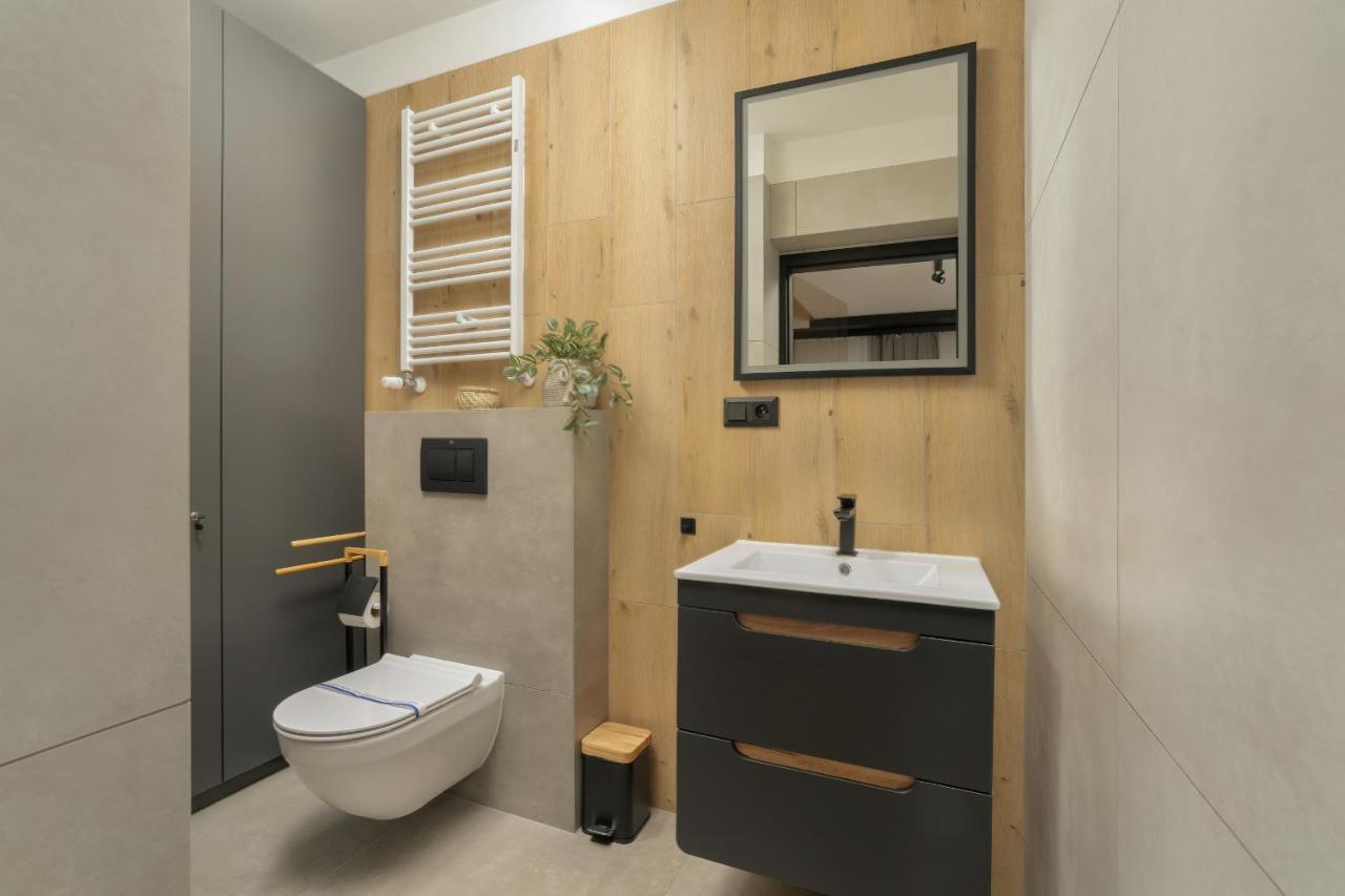 Komeda Apartment Hidden In Poznan Old Town By Noclegi Renters Poznań Exterior foto