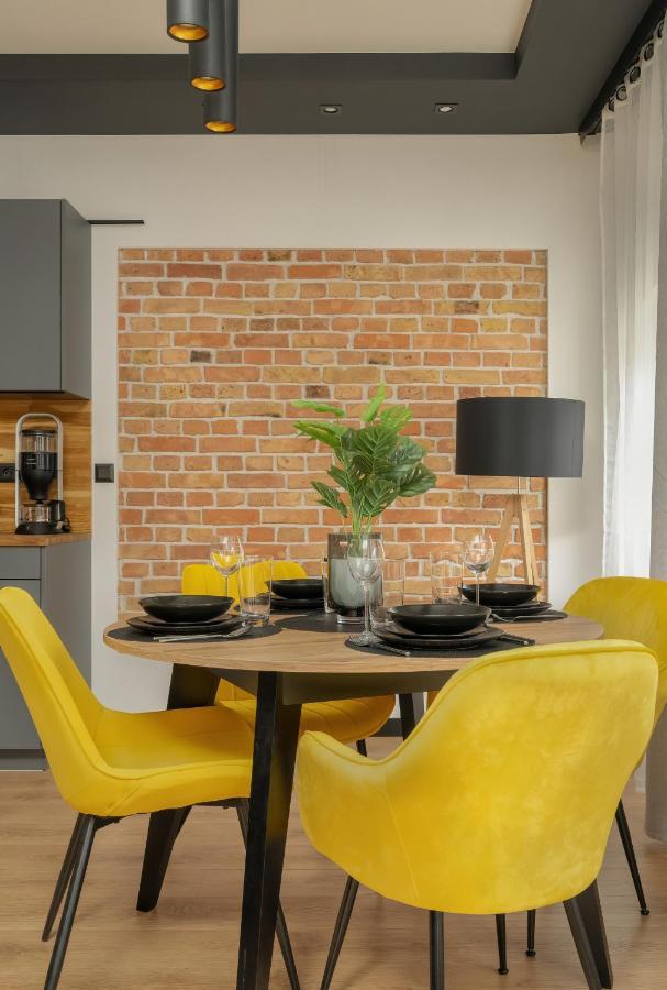 Komeda Apartment Hidden In Poznan Old Town By Noclegi Renters Poznań Exterior foto