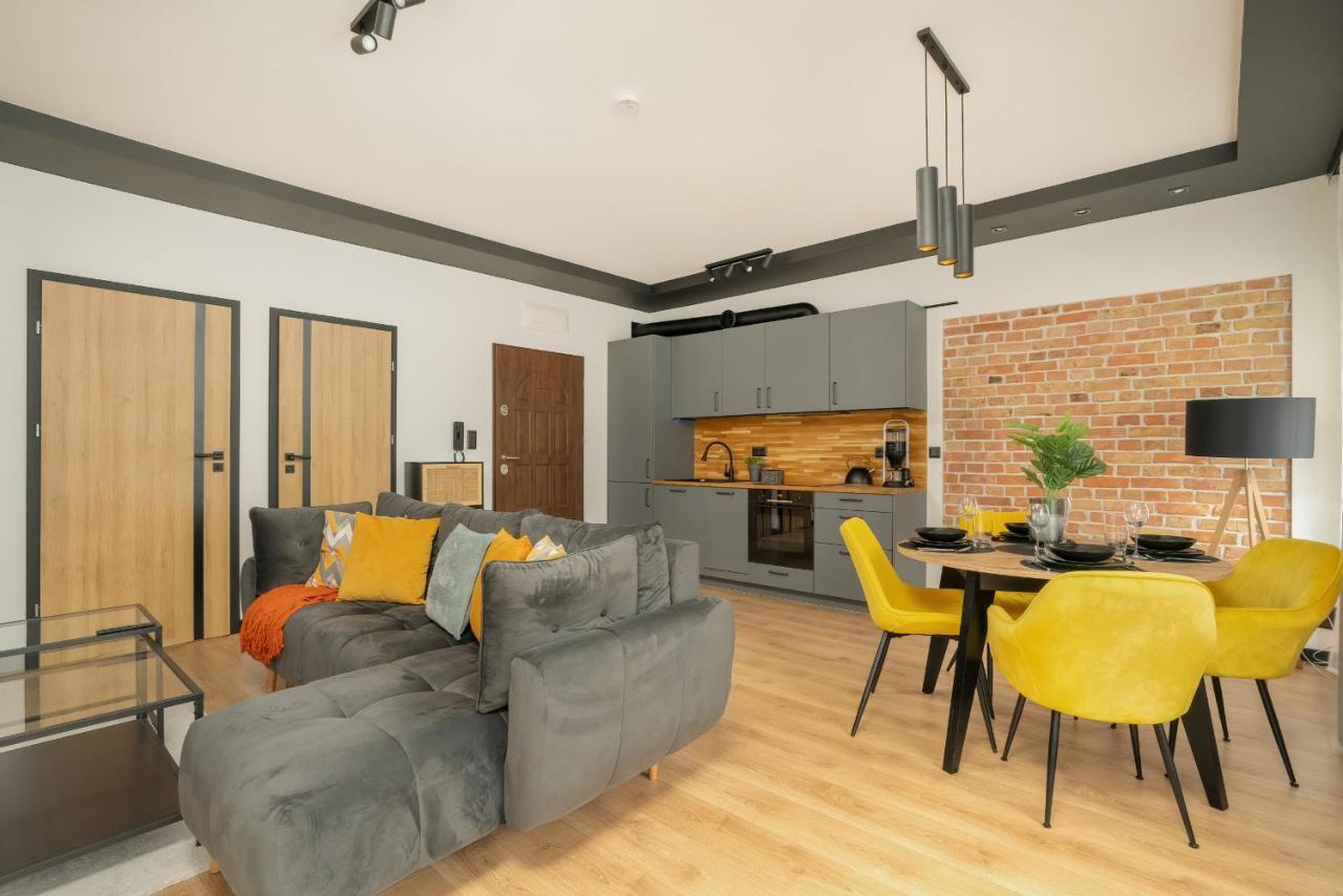 Komeda Apartment Hidden In Poznan Old Town By Noclegi Renters Poznań Exterior foto