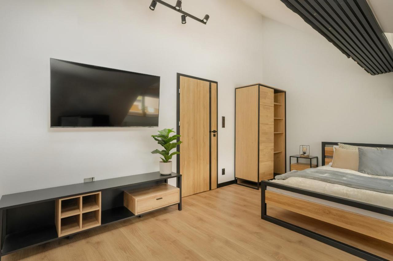 Komeda Apartment Hidden In Poznan Old Town By Noclegi Renters Poznań Exterior foto