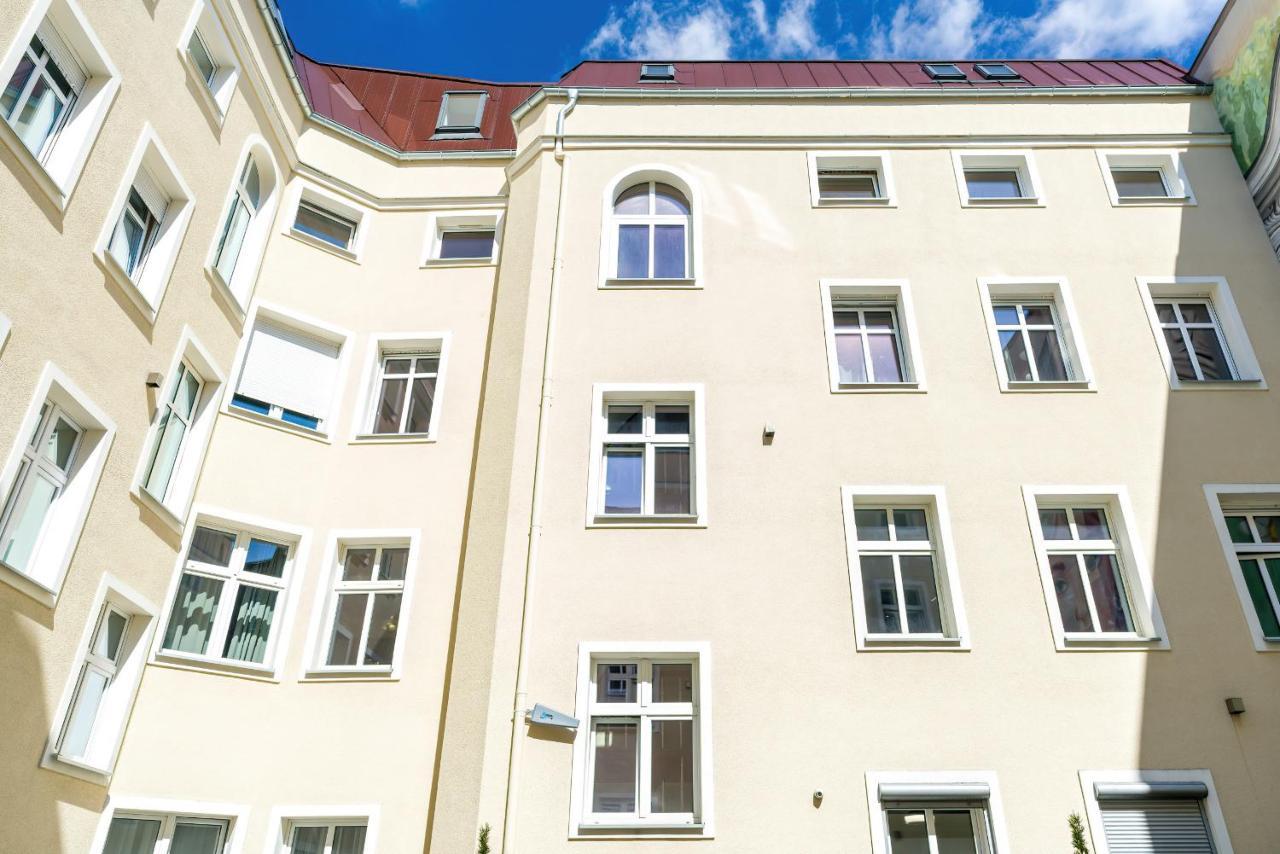 Komeda Apartment Hidden In Poznan Old Town By Noclegi Renters Poznań Exterior foto